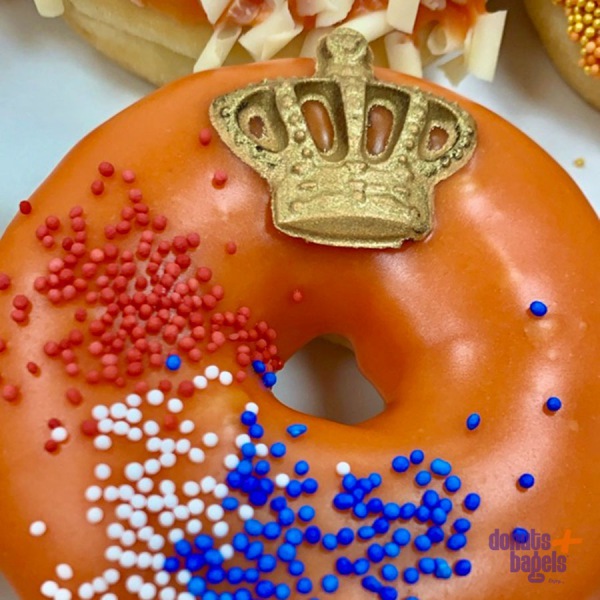 oranje donuts vlag en kroon