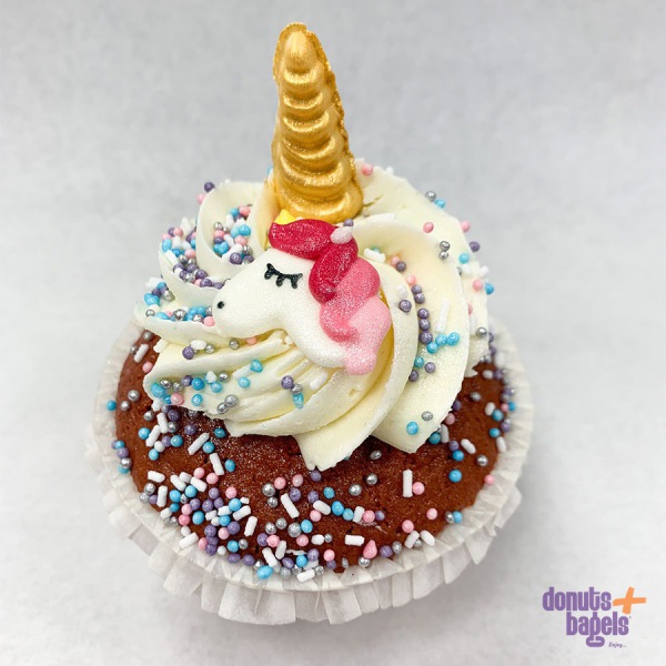 Unicorn cupcake wit